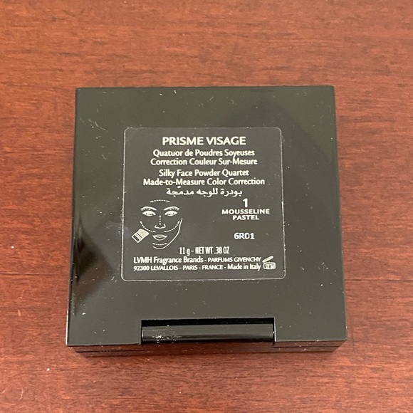 Givenchy powder - Picture 3 of 8